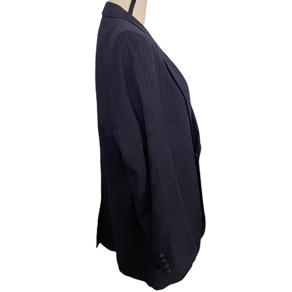 Sold!!!!!Neiman Marcus Navy Blue Pin Striped Blazer - Picture 4 of 14